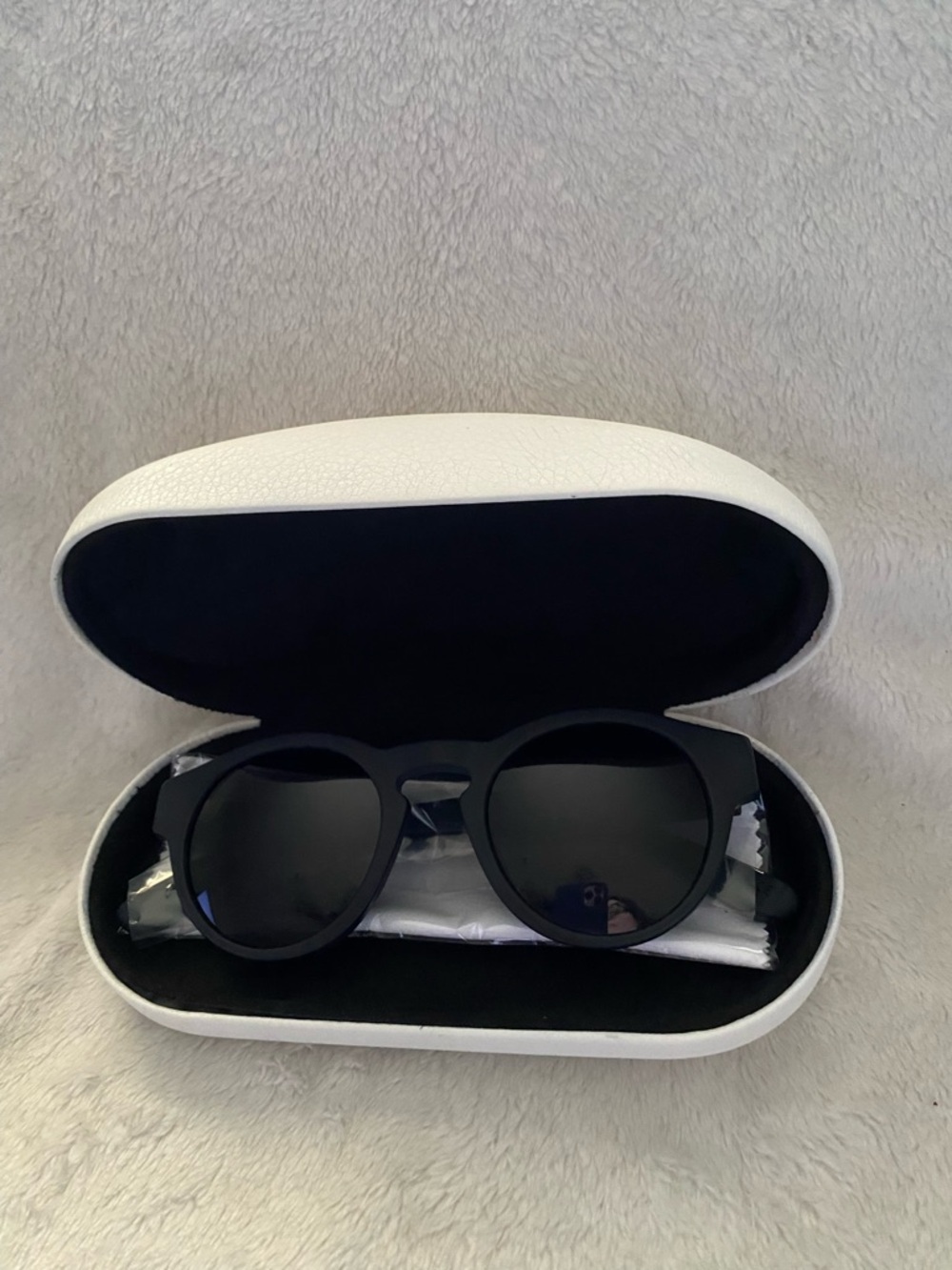 Sicky S10001 Women’s Sunglasses - Picture 6 of 8